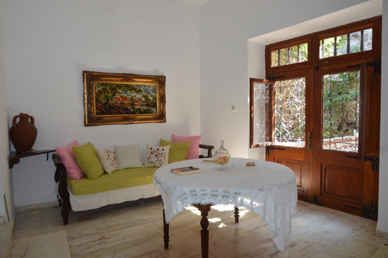 Molivos Tower Villa Míthimna Szoba fotó