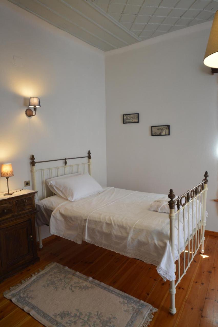 Molivos Tower Villa Míthimna Szoba fotó